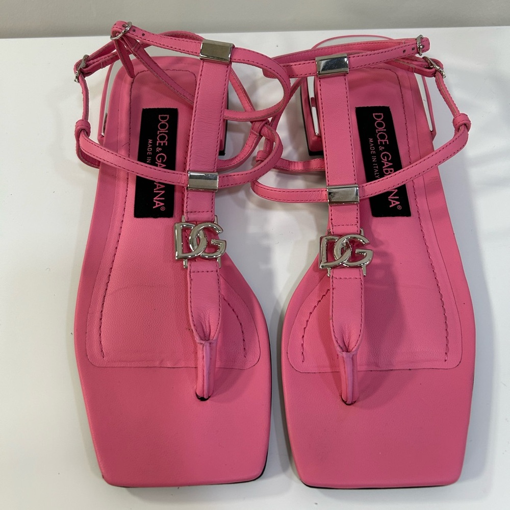 Dolce & Gabbana Pink Thong Sandals